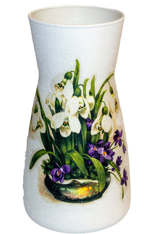 Vaza decorata cu ghiocei.