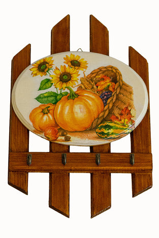 Cuier lemn decorat de toamna