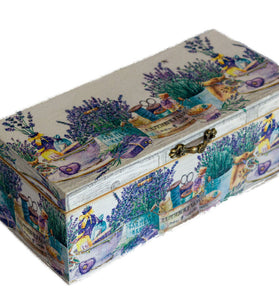 Cutie pliculete ceai decorata cu lavanda.