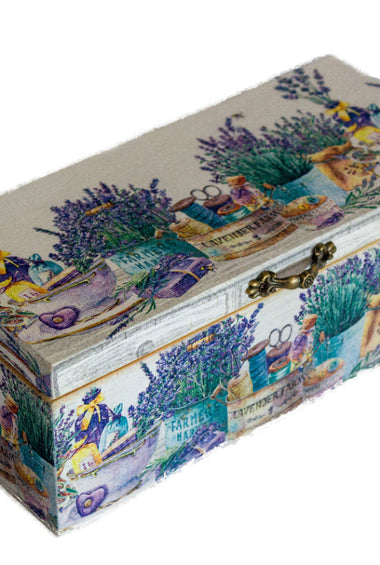 Cutie pliculete ceai decorata cu lavanda.